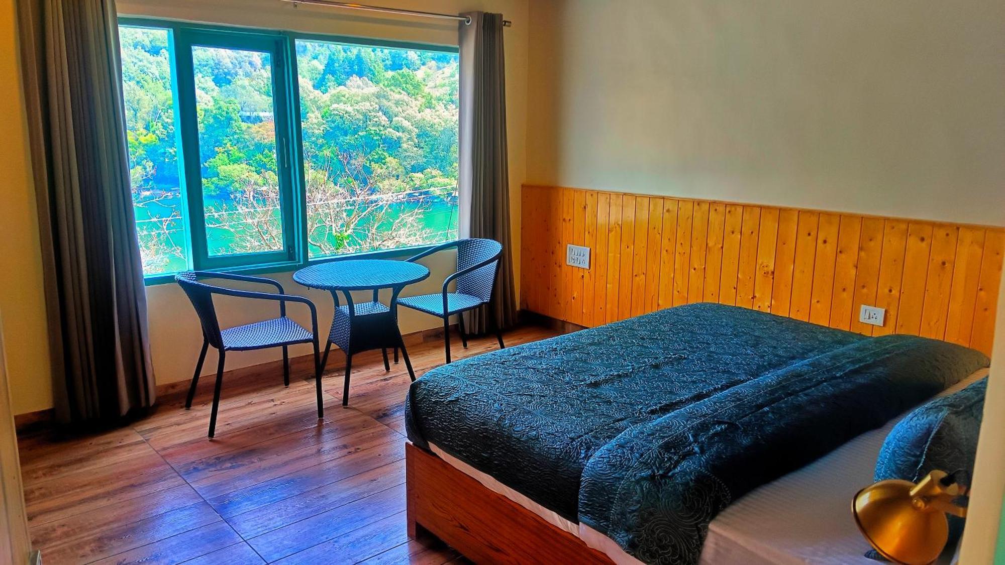 Happy Owls Lakeside Lodge Bhimtal Exterior photo