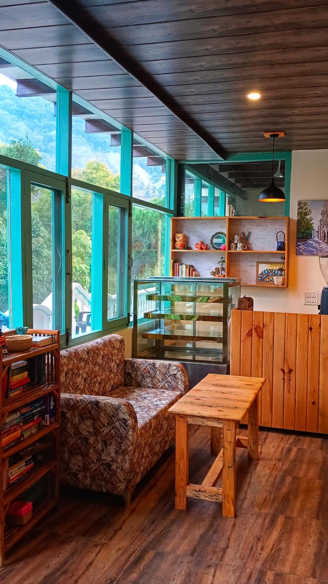 Happy Owls Lakeside Lodge Bhimtal Exterior photo