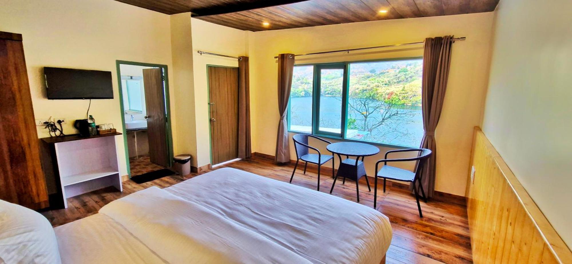 Happy Owls Lakeside Lodge Bhimtal Exterior photo