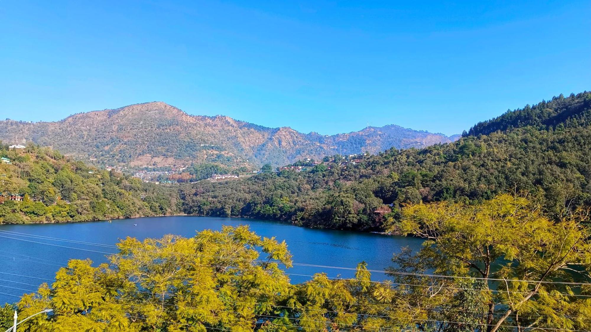 Happy Owls Lakeside Lodge Bhimtal Exterior photo